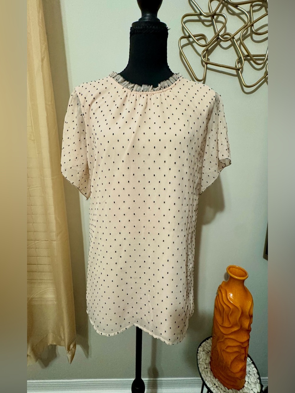 LOFT Pale Pink Dot Short Sleeve Blouse